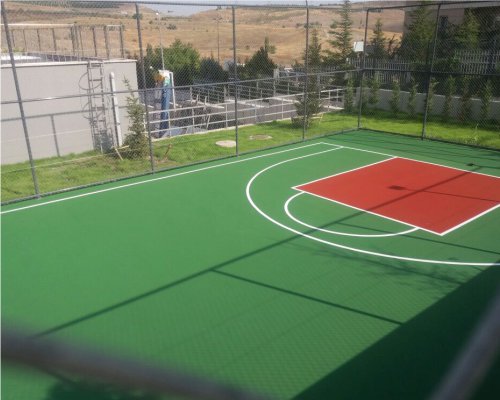 Batısitesi spor kompleksi ve çocuk oyun grubu